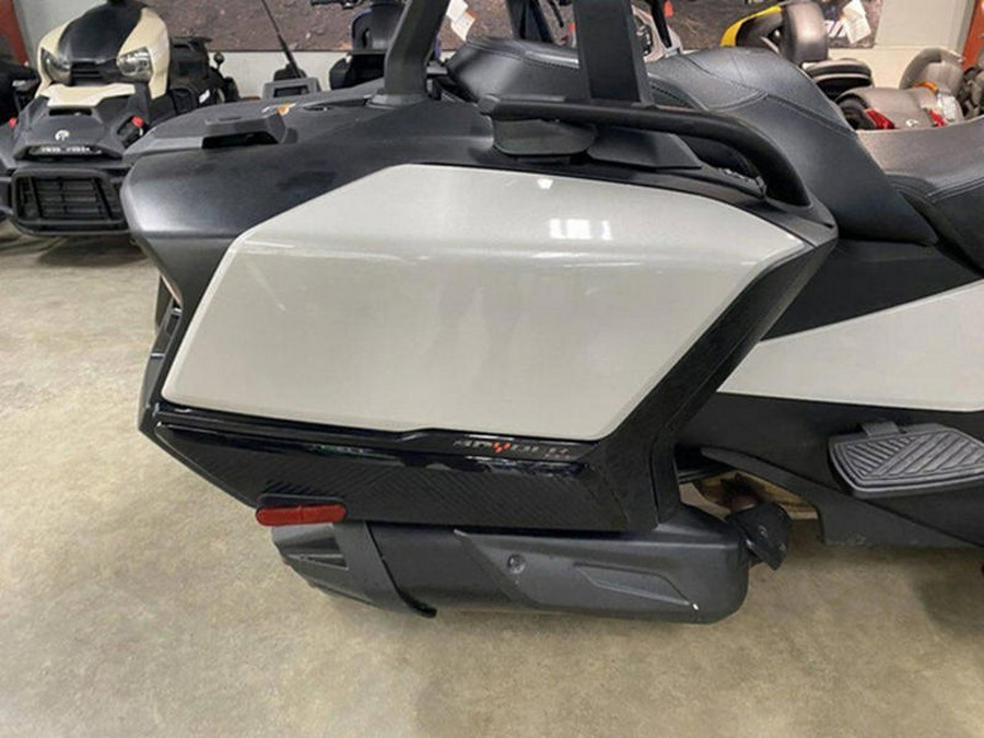 2021 Can-Am® Spyder® RT SE6