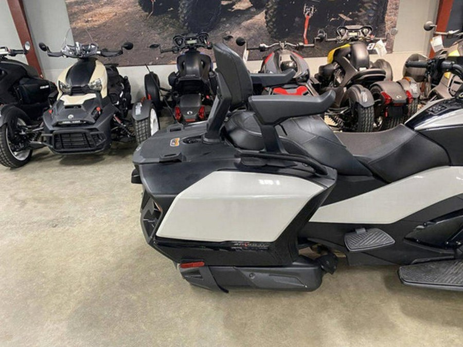 2021 Can-Am® Spyder® RT SE6