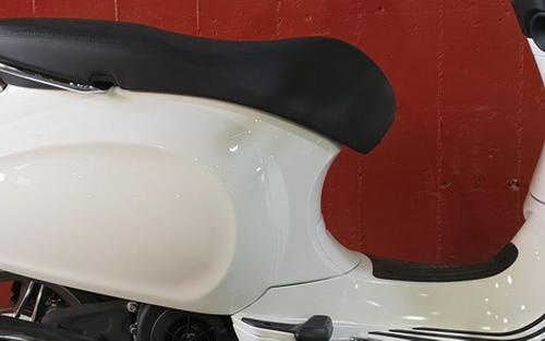 2025 Vespa Primavera 150