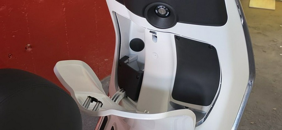 2025 Vespa Primavera 150