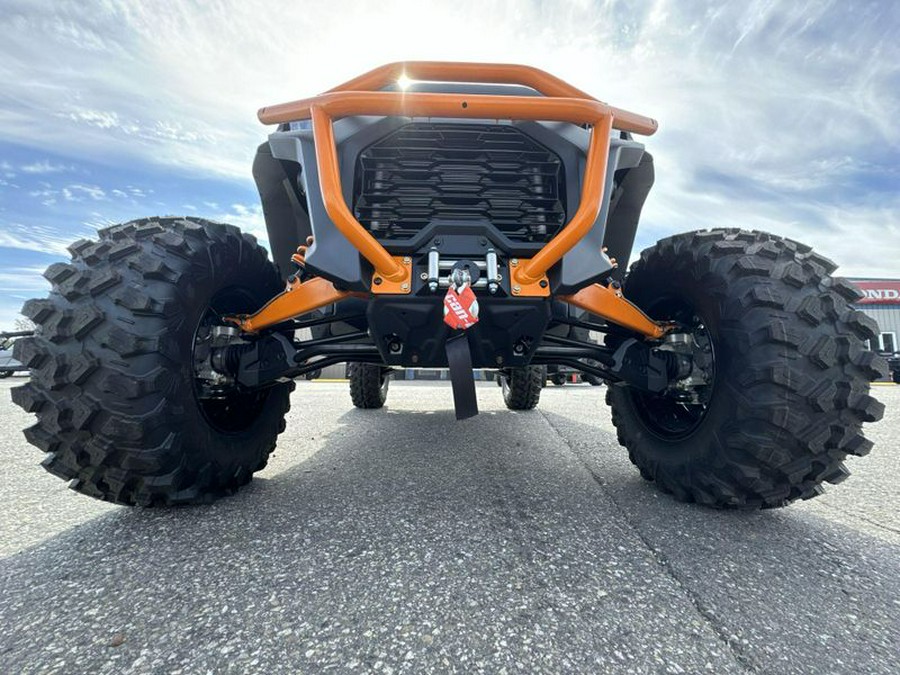 New 2025 Can-Am COMM XTP 64 1000R