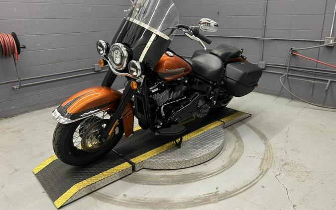 2020 Harley-Davidson® FLHCS - Heritage Classic 114