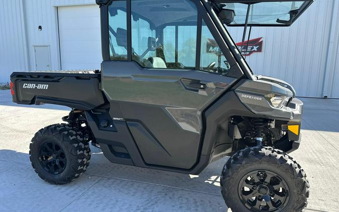 2027 Can-Am Defender DPS CAB HD9