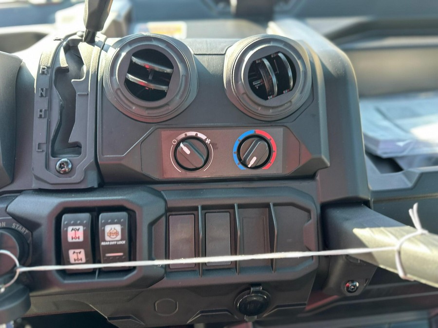 2027 Can-Am Defender DPS CAB HD9