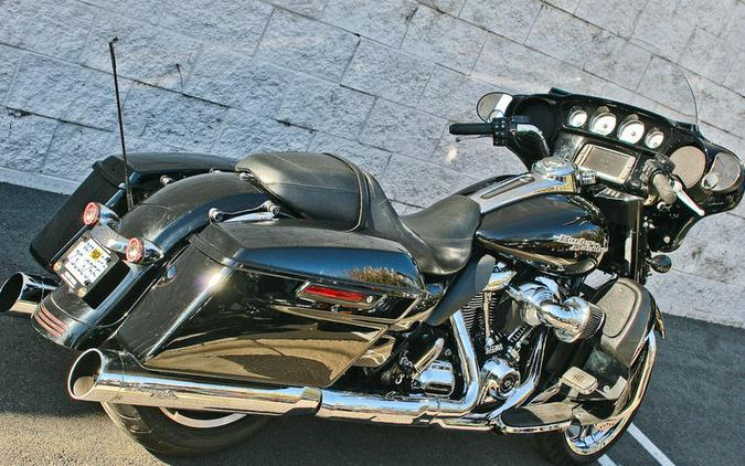 2017 Harley-Davidson® FLHXS - Street Glide® Special