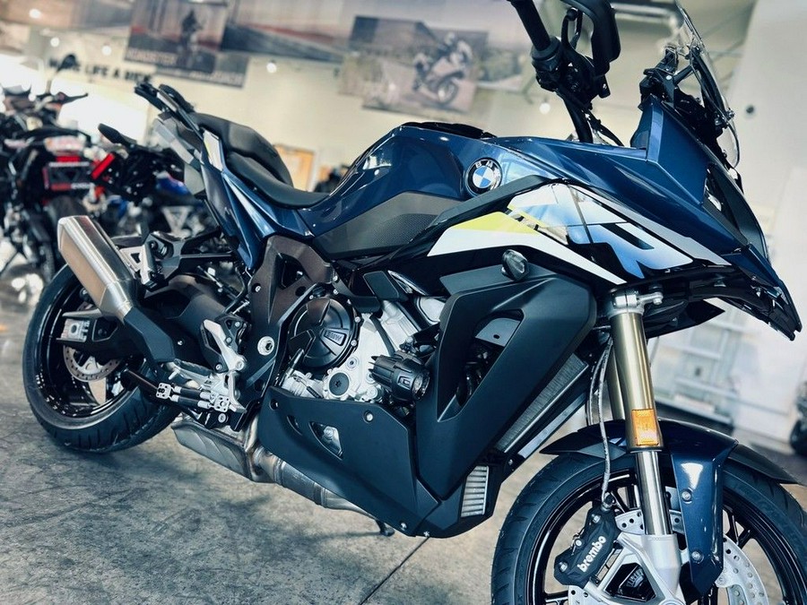 2024 BMW S 1000 XR Gravity Blue Metallic