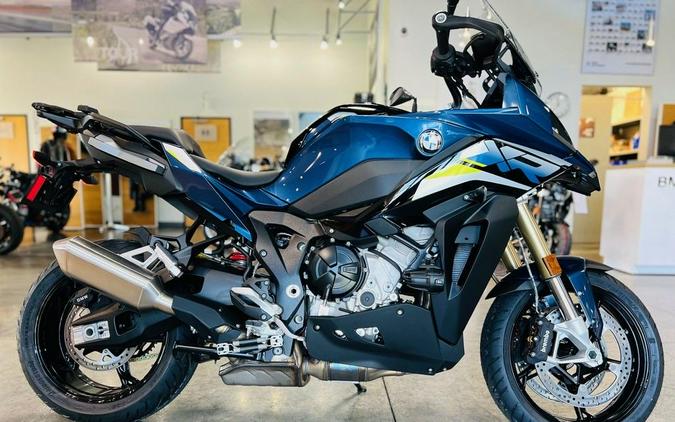 2024 BMW S 1000 XR Gravity Blue Metallic