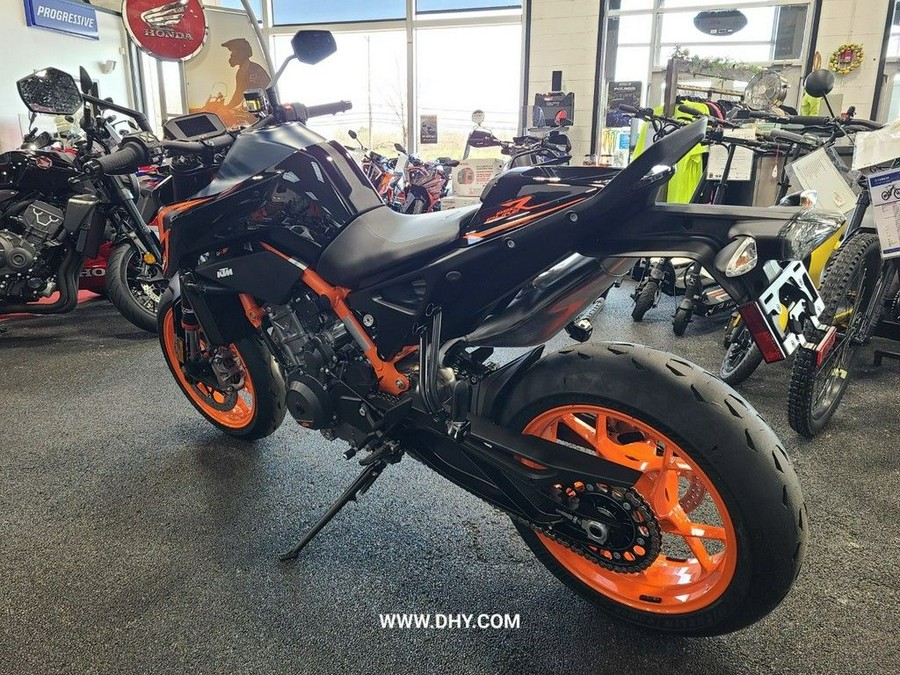 2023 KTM 890 Duke R