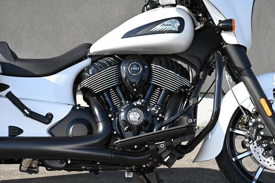 2024 Indian Motorcycle® Chieftain® Dark Horse® w/Powerband Audio Pkg Ghost White Metallic Smoke wit