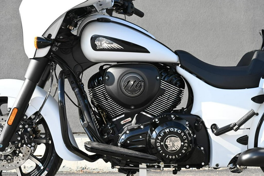 2024 Indian Motorcycle® Chieftain® Dark Horse® w/Powerband Audio Pkg Ghost White Metallic Smoke wit