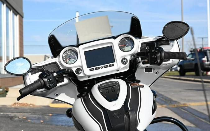 2024 Indian Motorcycle® Chieftain® Dark Horse® w/Powerband Audio Pkg Ghost White Metallic Smoke wit