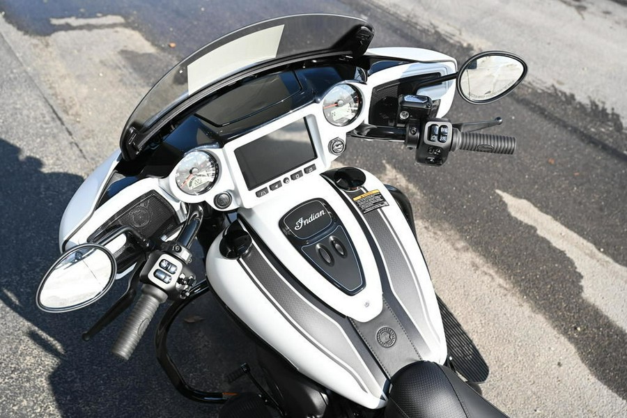 2024 Indian Motorcycle® Chieftain® Dark Horse® w/Powerband Audio Pkg Ghost White Metallic Smoke wit