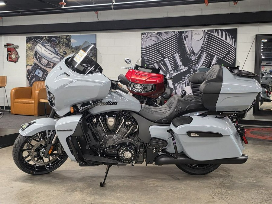 2025 Indian Motorcycle® Roadmaster® Dark Horse® with PowerBand Audio Package
