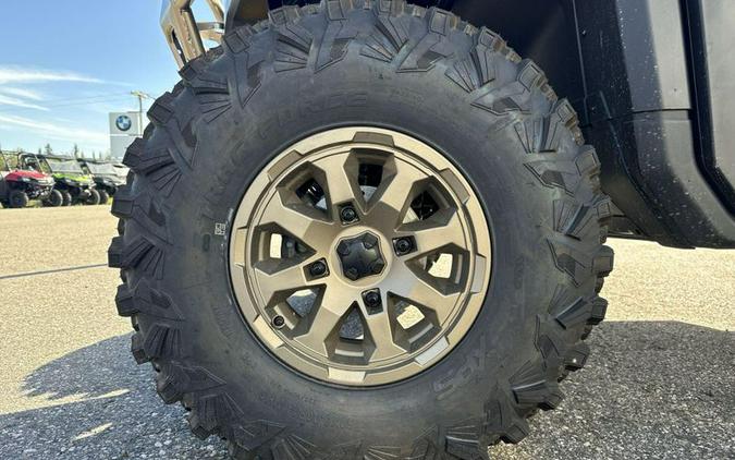 New 2025 Can-Am DEF LMT CAB HD10