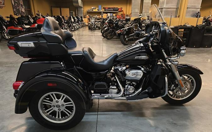 FLHTCUTG 2019 Tri Glide Ultra