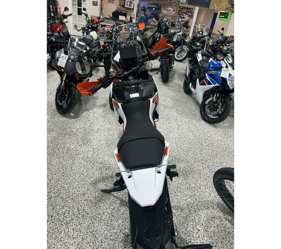 2026 KTM Adventure 390 R