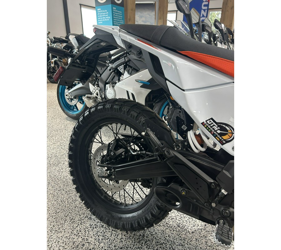 2026 KTM Adventure 390 R