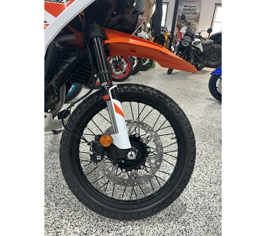 2026 KTM Adventure 390 R