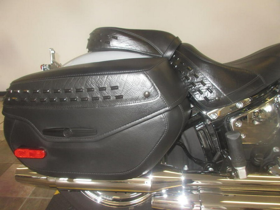 2024 Harley-Davidson® FLHCS - Heritage Classic