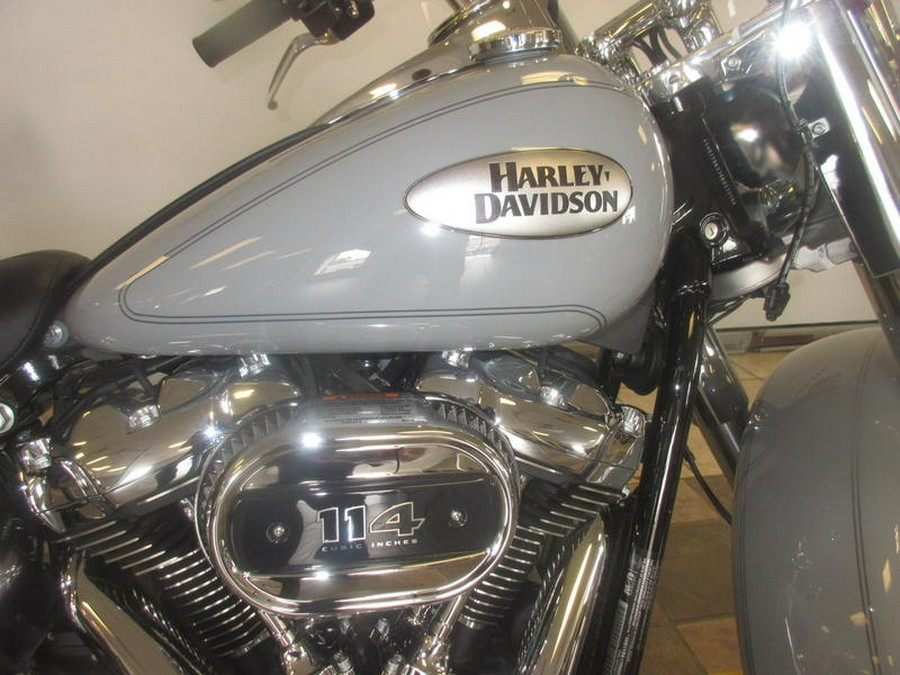 2024 Harley-Davidson® FLHCS - Heritage Classic