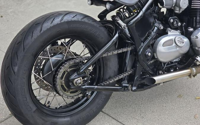 2017 Triumph Bonneville Bobber Base