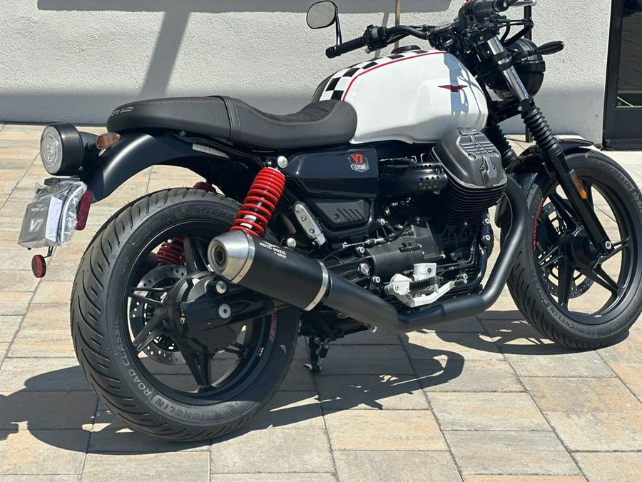 2024 Moto Guzzi V7 Stone Ten