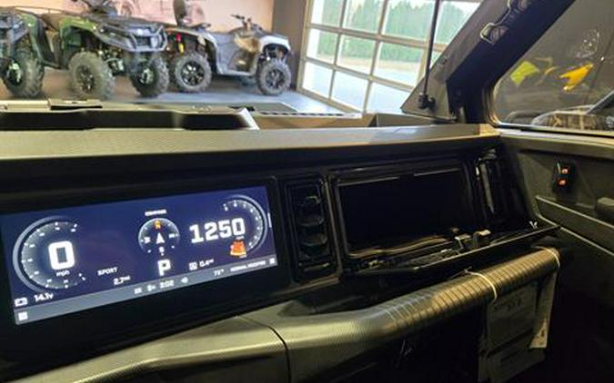 2026 Can-Am Defender MAX Limited HD11