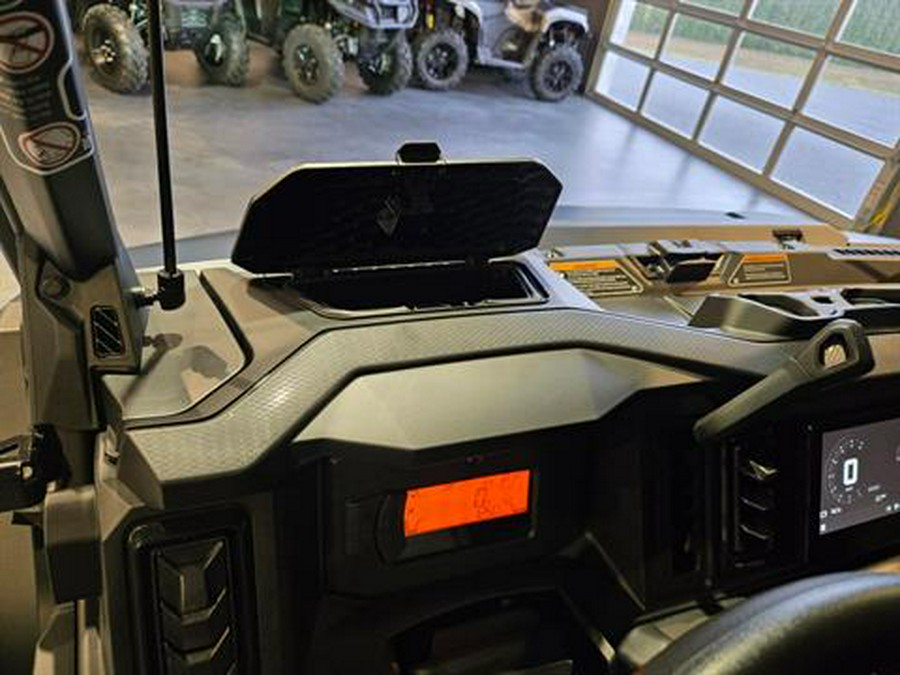 2026 Can-Am Defender MAX Limited HD11