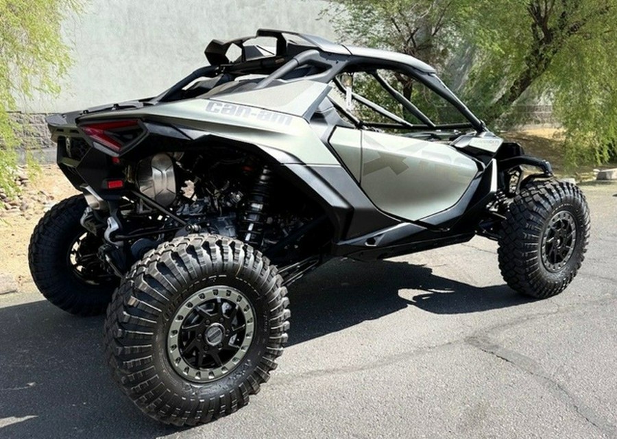 2026 Can-Am Maverick R X Rc