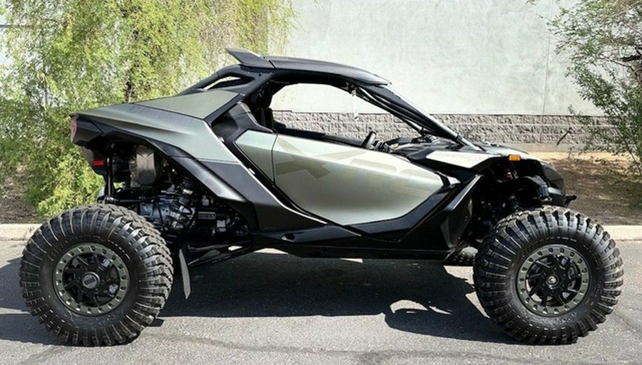 2026 Can-Am Maverick R X Rc