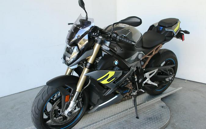 2024 BMW Motorrad S 1000 R