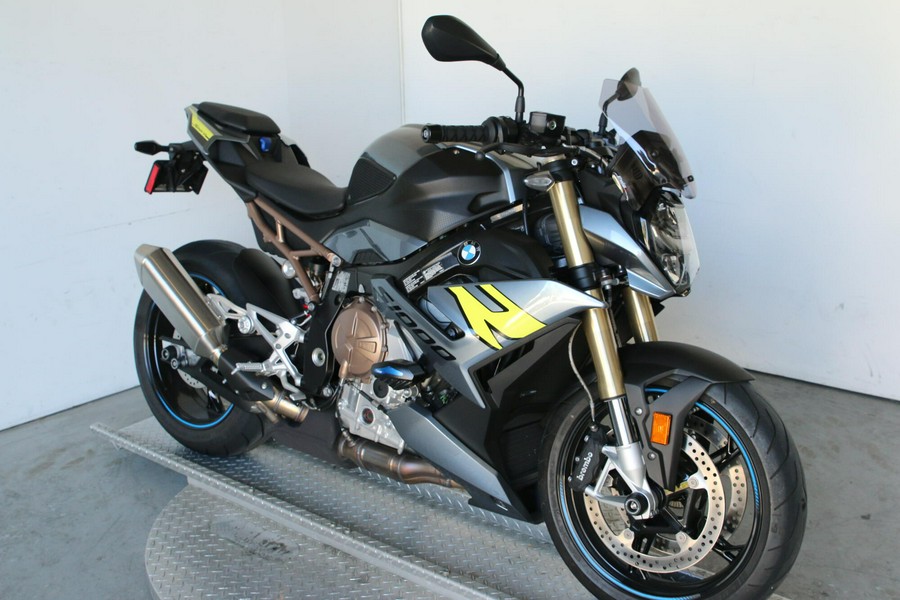 2024 BMW Motorrad S 1000 R