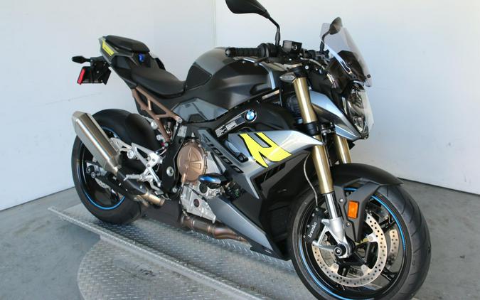 2024 BMW Motorrad S 1000 R
