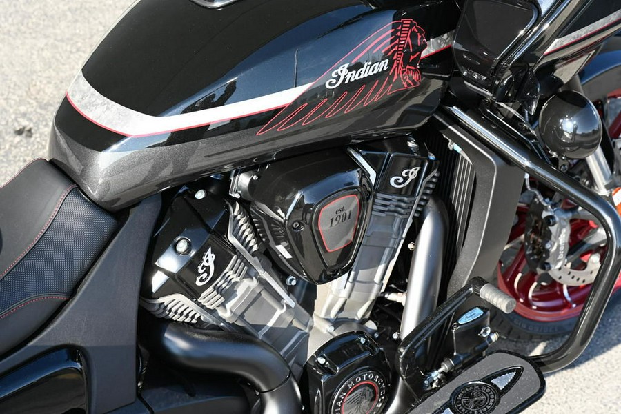 2024 Indian Motorcycle® Challenger® Elite Charcoal Candy/Black Candy