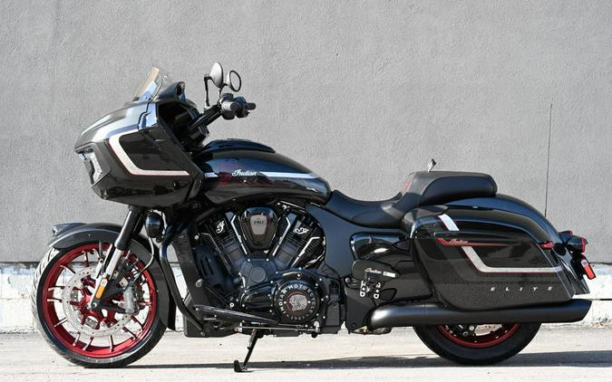 2024 Indian Motorcycle® Challenger® Elite Charcoal Candy/Black Candy