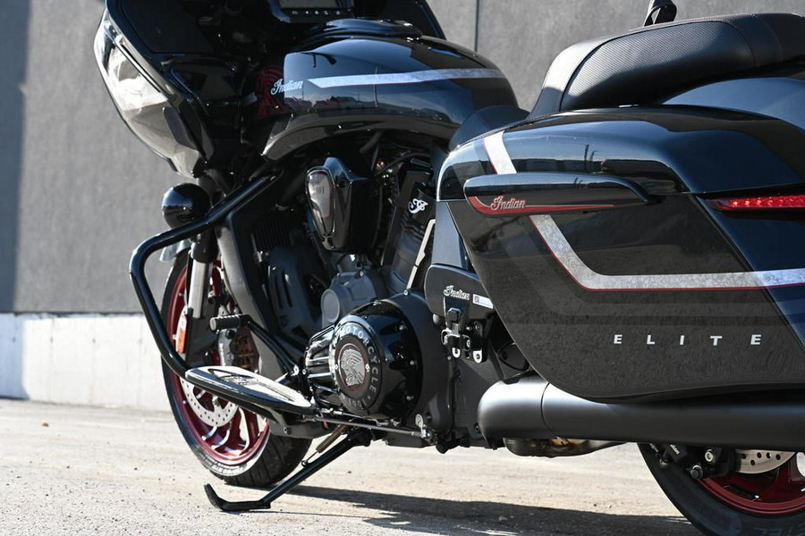 2024 Indian Motorcycle® Challenger® Elite Charcoal Candy/Black Candy