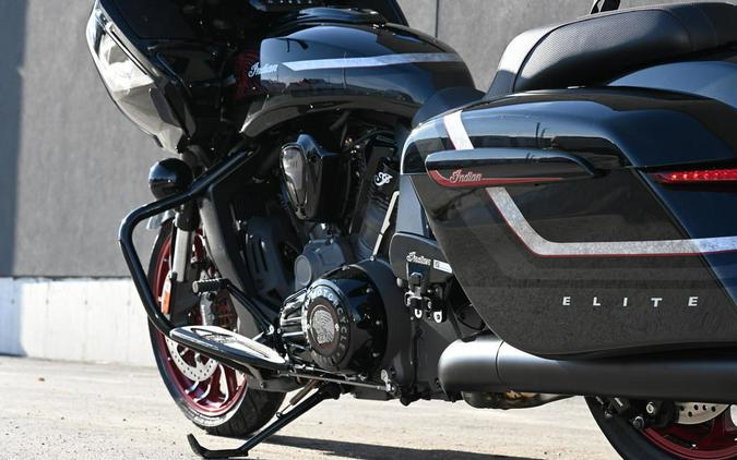 2024 Indian Motorcycle® Challenger® Elite Charcoal Candy/Black Candy