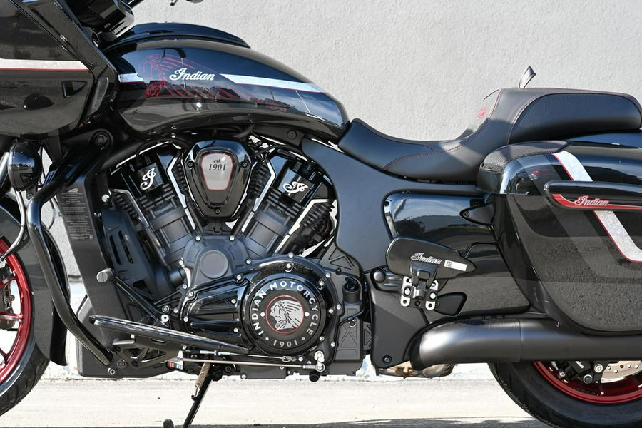 2024 Indian Motorcycle® Challenger® Elite Charcoal Candy/Black Candy