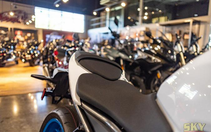 2024 Suzuki GSX8S CA