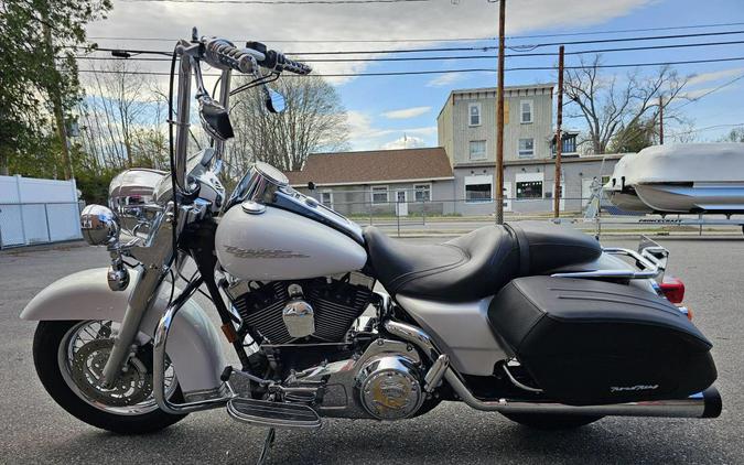 2007 Harley-Davidson® FLHRS Road King® Custom