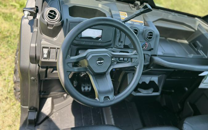 2026 Can-Am Defender DPS CAB