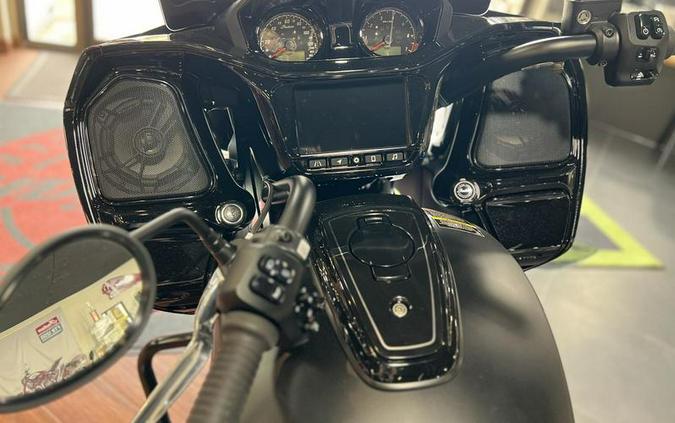 2024 Indian Motorcycle® Challenger® Dark Horse® w/PowerBand Audio Pkg Black Smoke