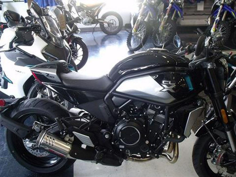 2024 CFMOTO 700CL-X Sport