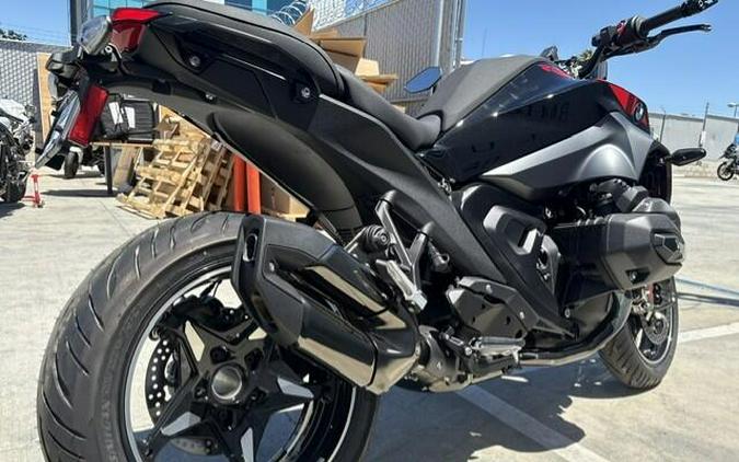 2026 BMW R 1300 R