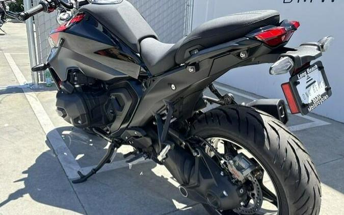 2026 BMW R 1300 R