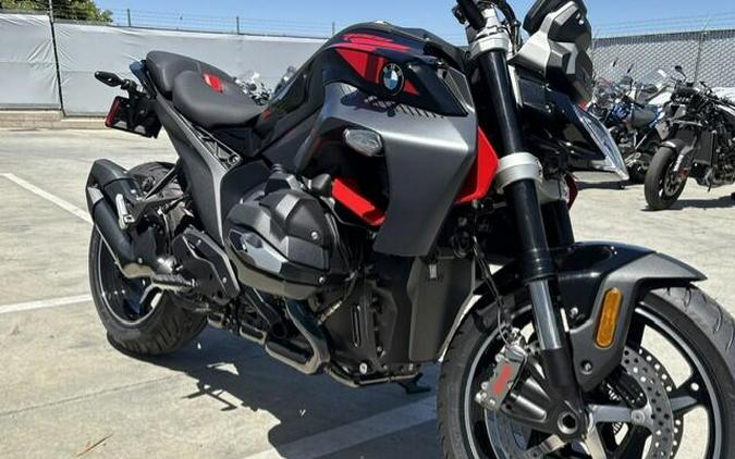 2026 BMW R 1300 R