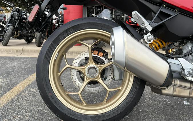 2027 Moto Guzzi V100 Mandello