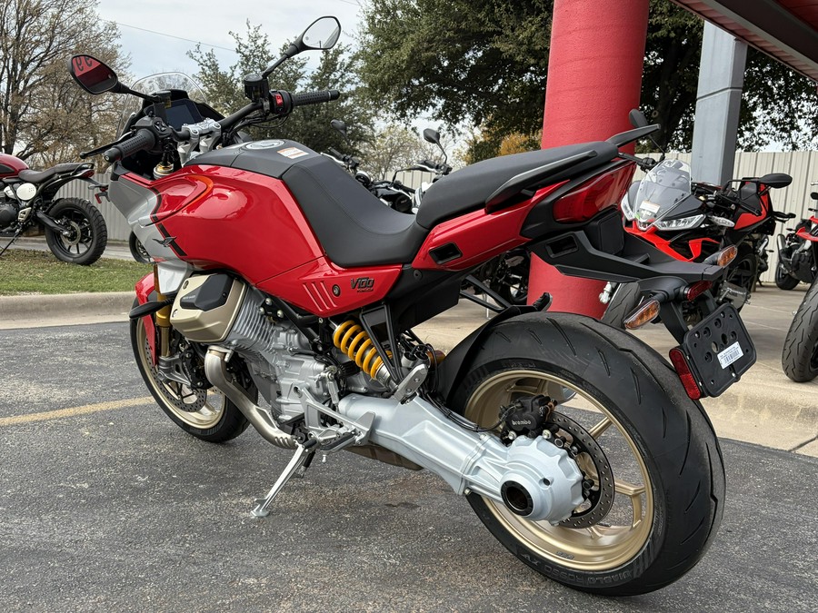 2027 Moto Guzzi V100 Mandello