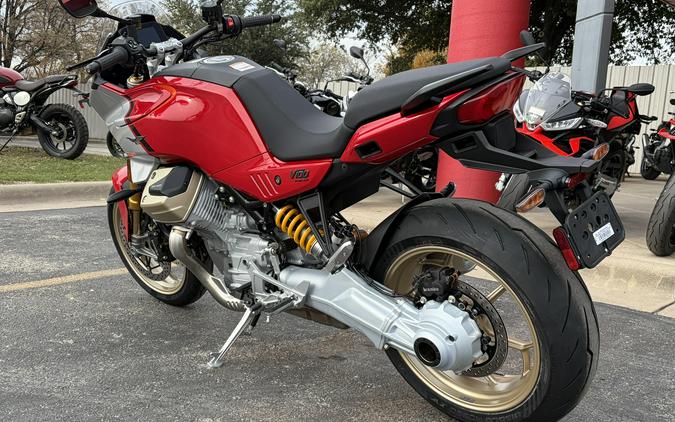 2027 Moto Guzzi V100 Mandello