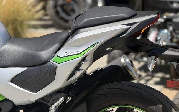 2024 Kawasaki Ninja® 7 Hybrid ABS